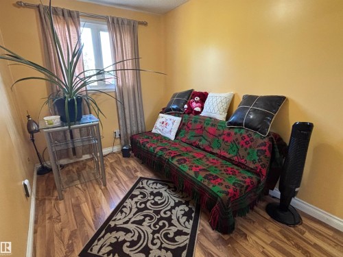 6469 184 Street Nw, Edmonton, AB - Indoor Photo Showing Other Room