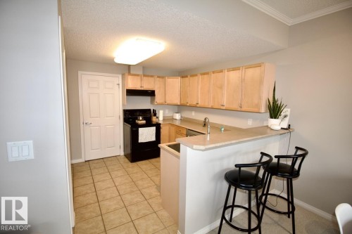4 1179 Summerside Drive, Edmonton, AB - Indoor Photo Showing Kitchen
