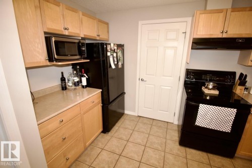 4 1179 Summerside Drive, Edmonton, AB - Indoor Photo Showing Kitchen
