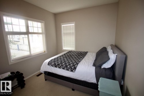 4 1179 Summerside Drive, Edmonton, AB - Indoor Photo Showing Bedroom