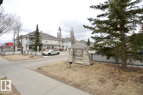4 1179 Summerside Drive, Edmonton, AB - Outdoor