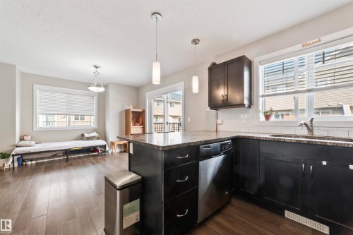 42 7289 South Terwillegar Drive, Edmonton, AB - Indoor Photo Showing Kitchen With Upgraded Kitchen