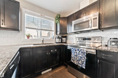 42 7289 South Terwillegar Drive, Edmonton, AB - Indoor Photo Showing Kitchen With Upgraded Kitchen