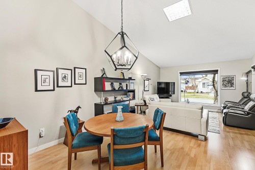 32 9704 165 Street, Edmonton, AB - Indoor Photo Showing Dining Room