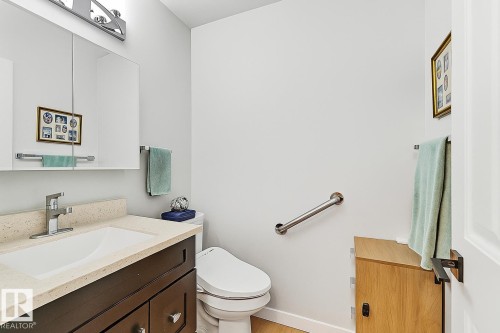 32 9704 165 Street, Edmonton, AB - Indoor Photo Showing Bathroom