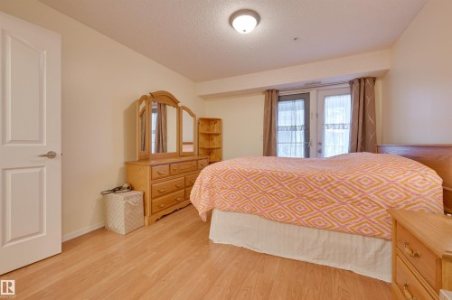 336 9008 99 Avenue, Edmonton, AB - Indoor Photo Showing Bedroom