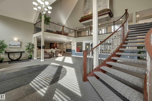 336 9008 99 Avenue, Edmonton, AB - Indoor Photo Showing Other Room