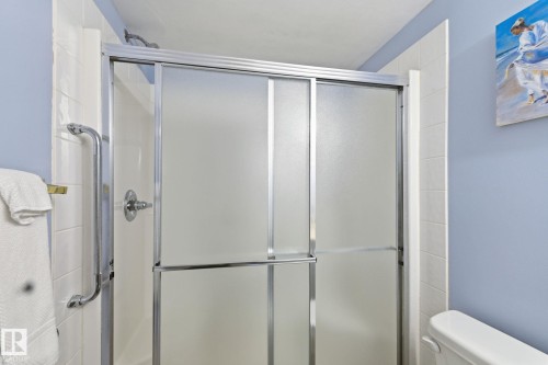 106 8956 156 Street, Edmonton, AB - Indoor Photo Showing Bathroom