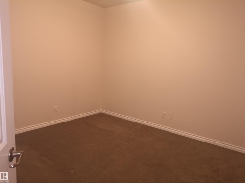 218 8528 82 Avenue Nw, Edmonton, AB - Indoor Photo Showing Other Room