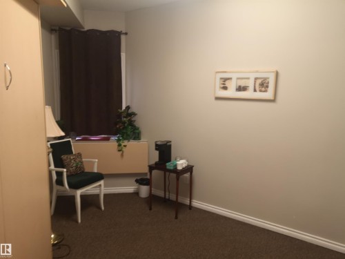 218 8528 82 Avenue Nw, Edmonton, AB - Indoor Photo Showing Other Room