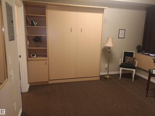 218 8528 82 Avenue Nw, Edmonton, AB - Indoor Photo Showing Other Room