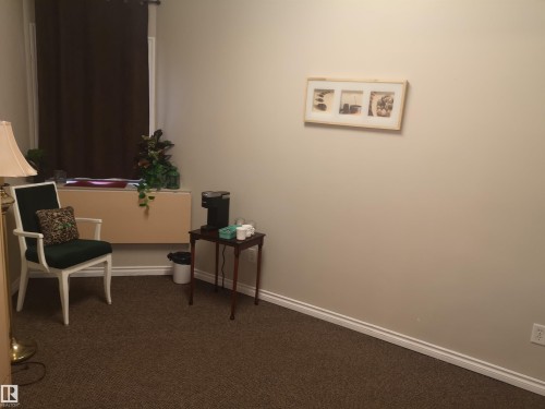 218 8528 82 Avenue Nw, Edmonton, AB - Indoor Photo Showing Other Room