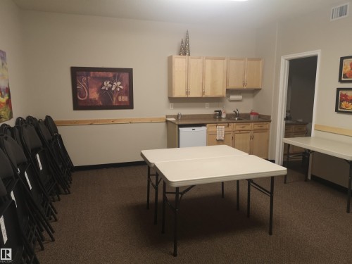 218 8528 82 Avenue Nw, Edmonton, AB - Indoor