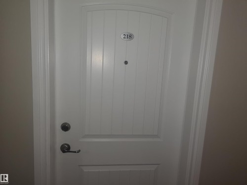 218 8528 82 Avenue Nw, Edmonton, AB - Indoor Photo Showing Other Room