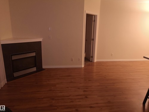 218 8528 82 Avenue Nw, Edmonton, AB - Indoor Photo Showing Other Room