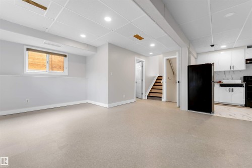 3313 43 Street, Edmonton, AB - Indoor