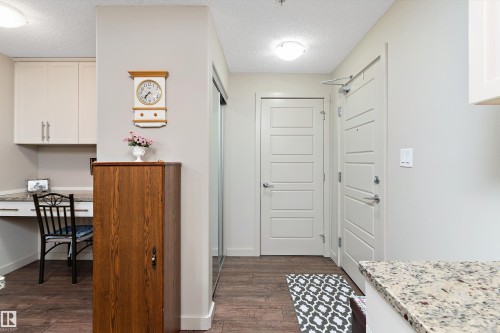 213 5510 Schonsee Drive, Edmonton, AB - Indoor Photo Showing Other Room
