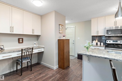 213 5510 Schonsee Drive, Edmonton, AB - Indoor Photo Showing Kitchen