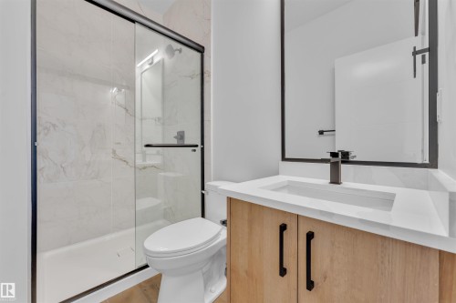 50 Hazelwood Lane, Spruce Grove, AB - Indoor Photo Showing Bathroom