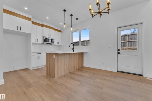 50 Hazelwood Lane, Spruce Grove, AB - Indoor Photo Showing Kitchen