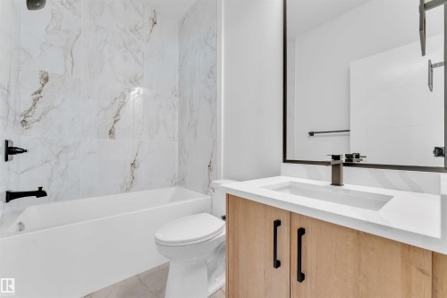 50 Hazelwood Lane, Spruce Grove, AB - Indoor Photo Showing Bathroom