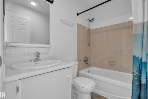 59 3221 119 Street, Edmonton, AB - Indoor Photo Showing Bathroom