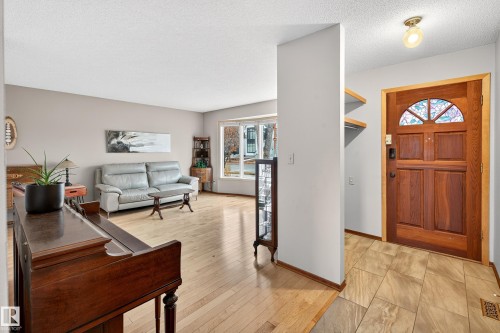 9616 154 Street, Edmonton, AB - Indoor Photo Showing Living Room