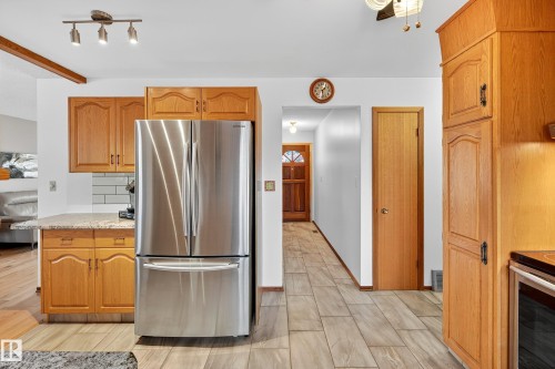9616 154 Street, Edmonton, AB - Indoor Photo Showing Kitchen