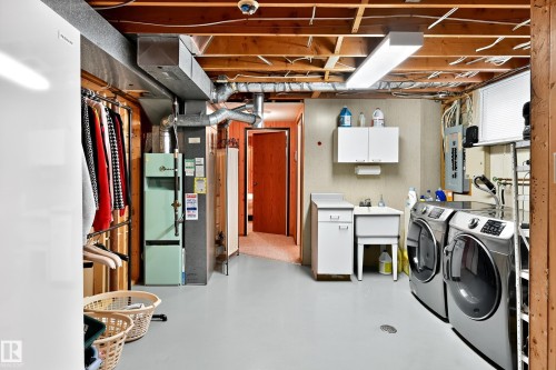 9616 154 Street, Edmonton, AB - Indoor Photo Showing Laundry Room