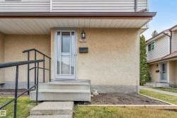 2363 85 Street NW  Edmonton, AB T6K 3H1