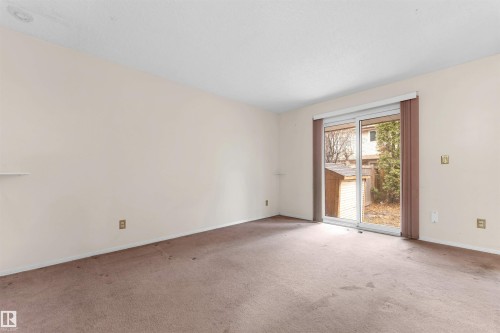 Edmonton, AB - Indoor Photo Showing Other Room