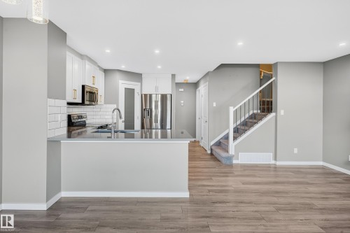 244 Larch Crescent, Leduc, AB - Indoor Photo Showing Kitchen