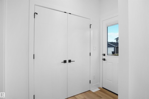 786 Cy Becker Drive, Edmonton, AB - Indoor Photo Showing Other Room