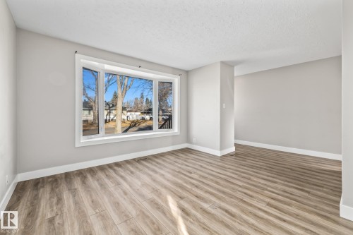 13311 Dovercourt Avenue, Edmonton, AB - Indoor