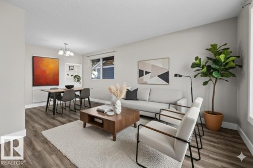 13311 Dovercourt Avenue, Edmonton, AB - Indoor Photo Showing Living Room