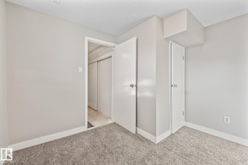 13311 Dovercourt Avenue, Edmonton, AB - Indoor Photo Showing Other Room