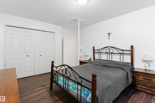 209 10915 21 Avenue, Edmonton, AB - Indoor Photo Showing Bedroom