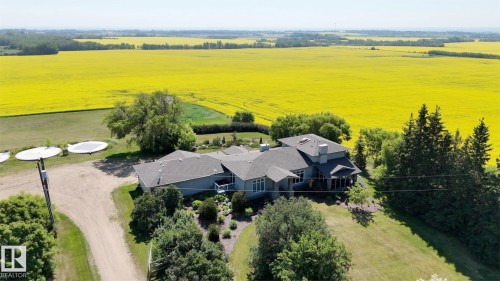 21203 18 Street, Edmonton, AB 