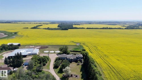 21203 18 Street, Edmonton, AB 