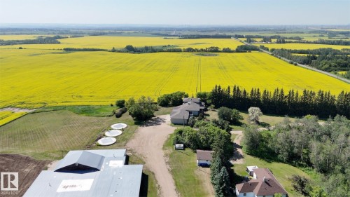 21203 18 Street, Edmonton, AB 