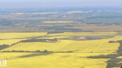 21203 18 Street, Edmonton, AB 