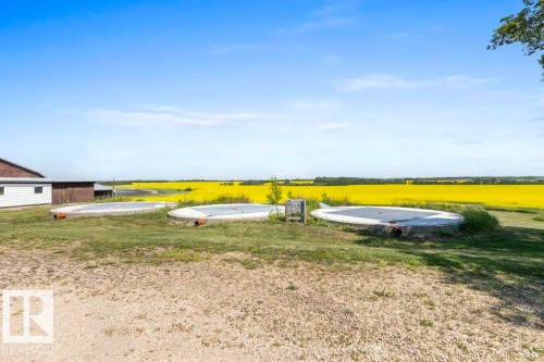 21203 18 Street, Edmonton, AB 