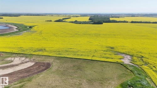 21203 18 Street, Edmonton, AB 