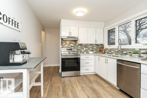 13229 85 Street, Edmonton, AB - Indoor Photo Showing Kitchen With Stainless Steel Kitchen With Upgraded Kitchen
