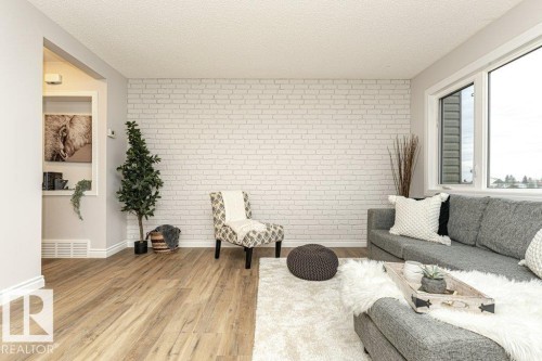 13229 85 Street, Edmonton, AB - Indoor Photo Showing Living Room