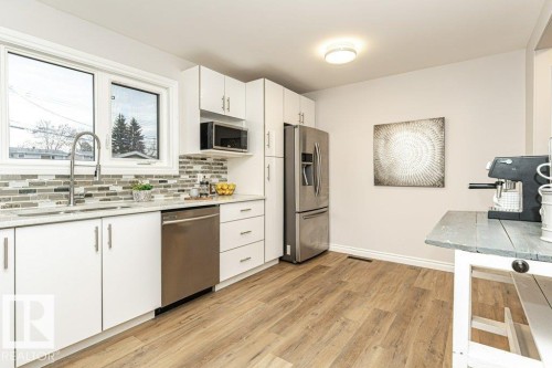 13229 85 Street, Edmonton, AB - Indoor Photo Showing Kitchen With Stainless Steel Kitchen With Upgraded Kitchen