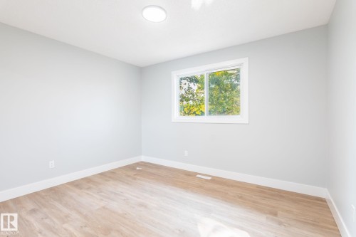 2309 85 Street, Edmonton, AB - Indoor Photo Showing Other Room