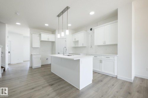 56 Covell Common, Spruce Grove, AB - Indoor Photo Showing Kitchen