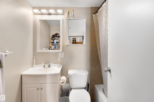 1401 9816 112 Street, Edmonton, AB - Indoor Photo Showing Bathroom