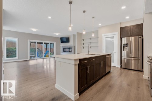 4250 Chichak Close, Edmonton, AB - Indoor Photo Showing Kitchen With Upgraded Kitchen